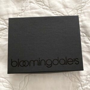 BLOOMINGDALES gift box